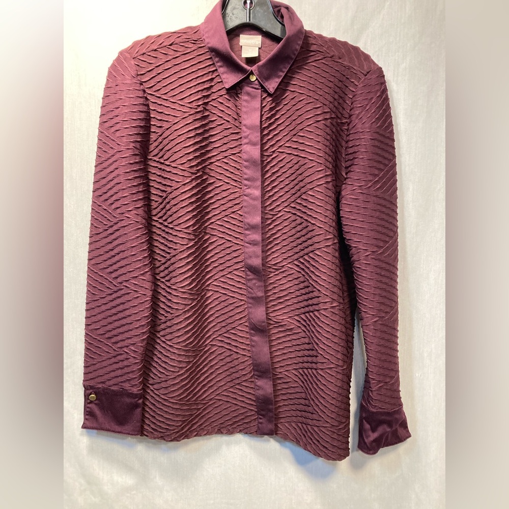 CHICOS BUTTON UP WINE LONG SLEEVE  SIZE 1P (MED)